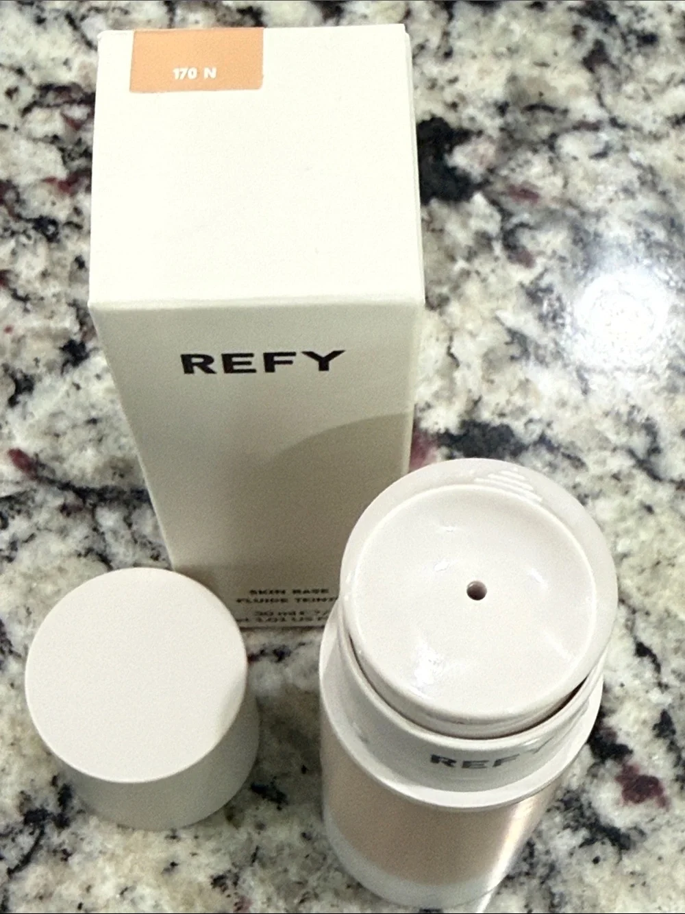 REFY Skin Base Tinted Moisturizer 170N New in box!
